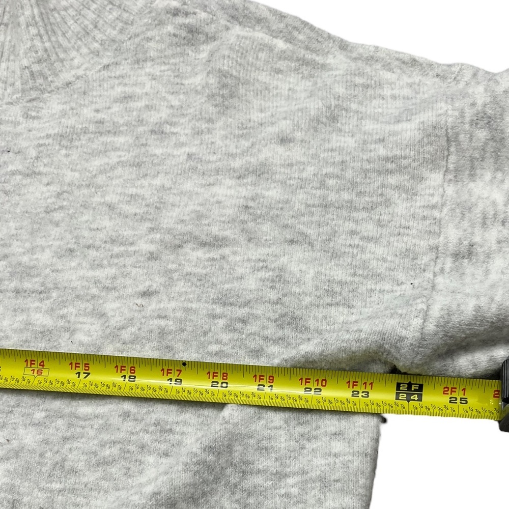 Vince Camuto Large Slouchy Sweater Light Grey - Picture 9 of 9